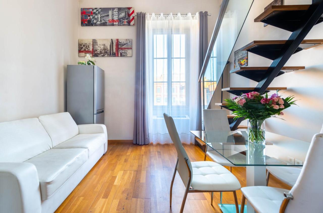 View On Principal Massena Place, Beach 2 Min Walk Appartement Nice